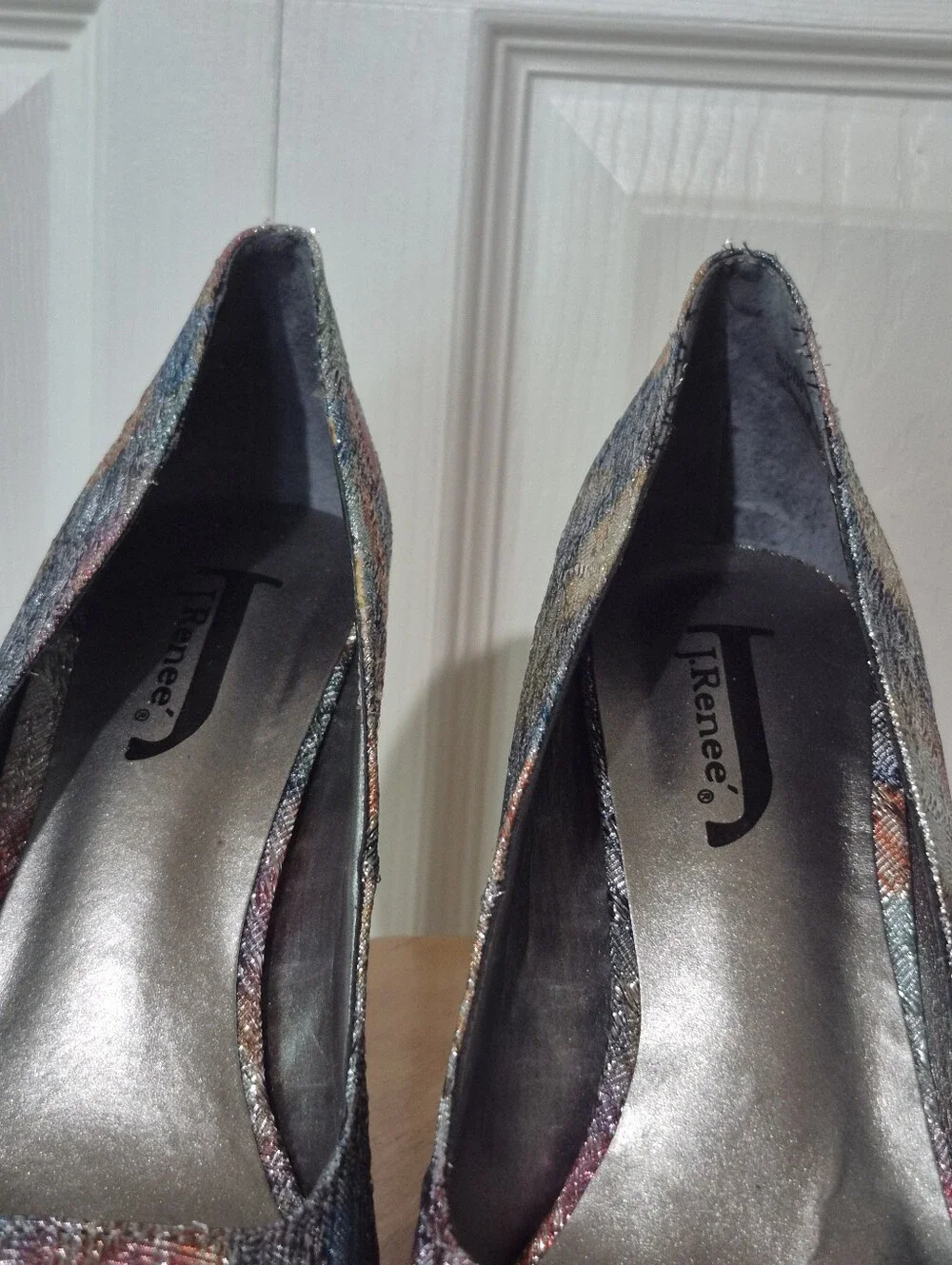 J Renee Pointed Toe Pumps size 8 M snake metallic pastel colors with studs